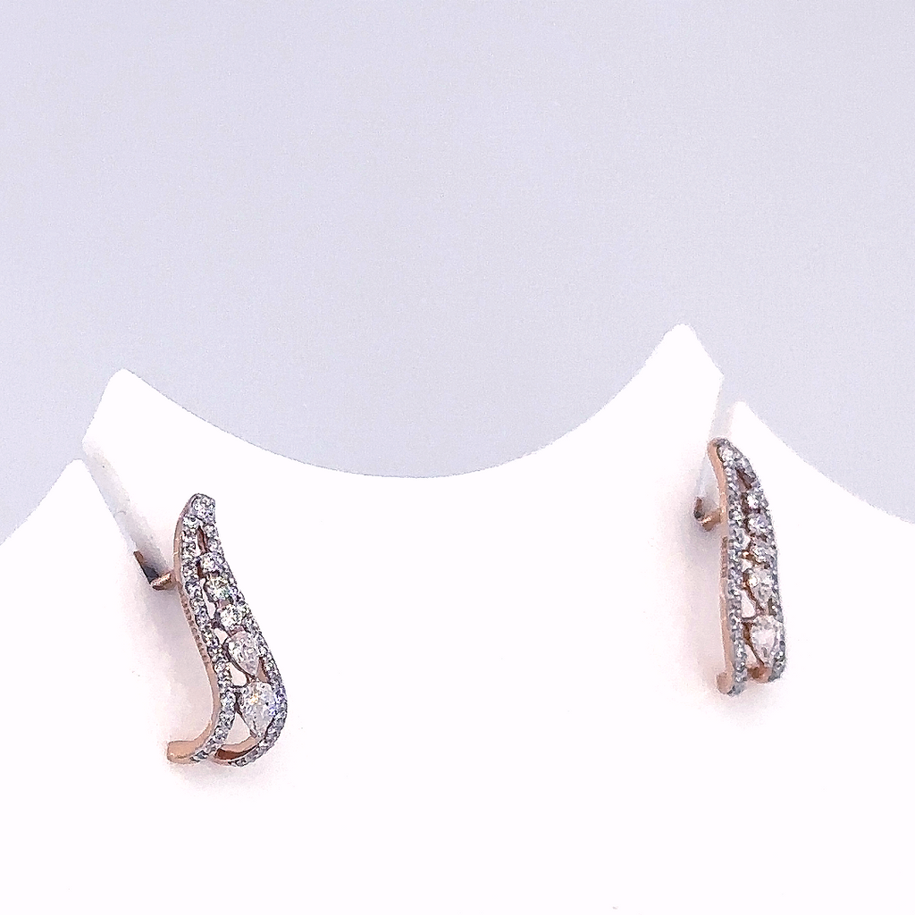 Boucles d'oreilles grimpeuses à vis avec diamants de synthèse taille poire
